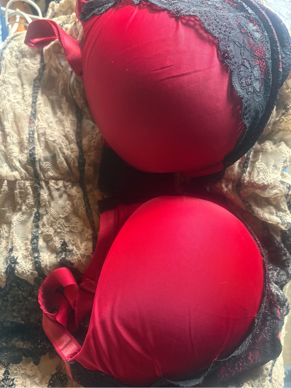 Red Lace Trim Push-Up Bra - Women Intimates & Sleepwear 40G